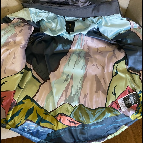 Lavenia quilted jacket with faux fur hood - Picture 4 of 4